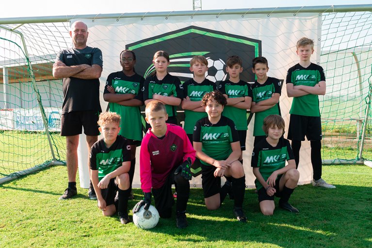 U12